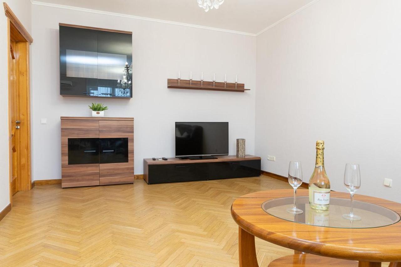Spacious Apartments In The Center Of Obolon 2 Bedrooms Kiev Buitenkant foto