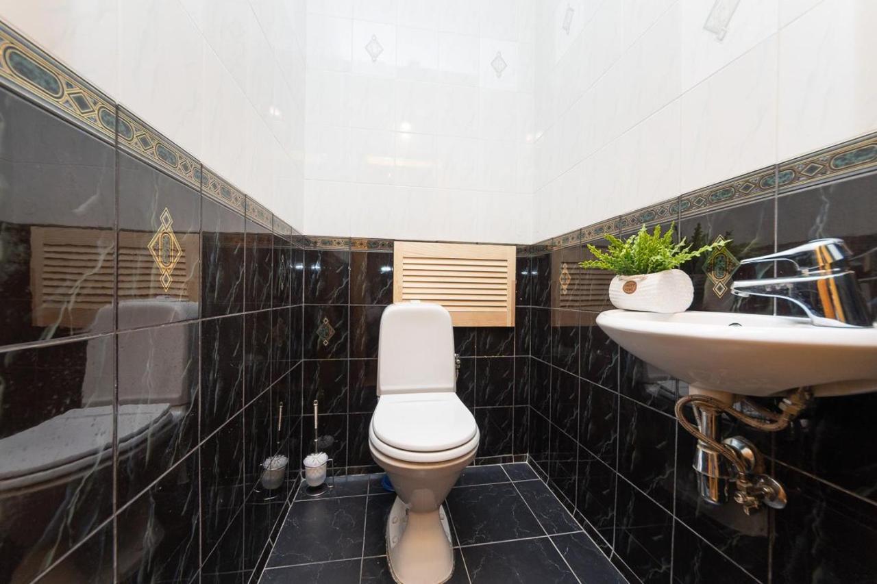 Spacious Apartments In The Center Of Obolon 2 Bedrooms Kiev Buitenkant foto